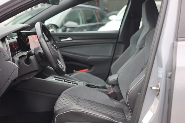 Volkswagen GOLF Variant 1.5 eTSI R-LINE | NAVI | AUT | CARPLAY | 1e EIG!