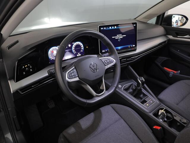 Volkswagen GOLF Life Edition 1.5 TSI 85 kW 116 pk | Verlengde garantie | Navigatie via App | Parkeersensoren | Achteruitrijcamera | Autom. airco (3 zones) |