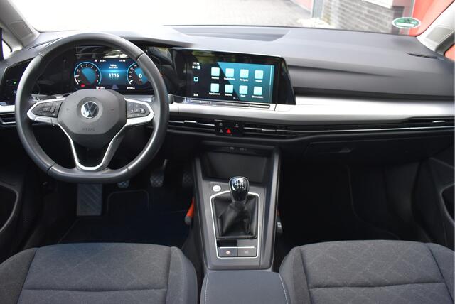Volkswagen GOLF 1.0 TSI Life Adaptive cruise, Virtual cockpit, Trekhaak, Carplay, DAB, NAP