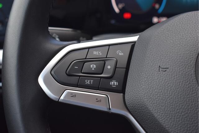 Volkswagen GOLF 1.0 TSI Life Adaptive cruise, Virtual cockpit, Trekhaak, Carplay, DAB, NAP
