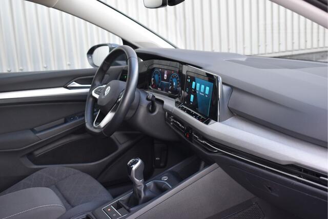 Volkswagen GOLF 1.0 TSI Life Adaptive cruise, Virtual cockpit, Trekhaak, Carplay, DAB, NAP