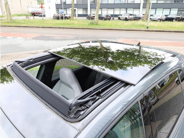 Volkswagen GOLF GTE 1.5 eHybrid 272PK | Panodak | Leer | Stoel Ventilatie | Head-up | Keyless | Camera | Memory | IQ Light | Stoel&Stuurverwarming |
