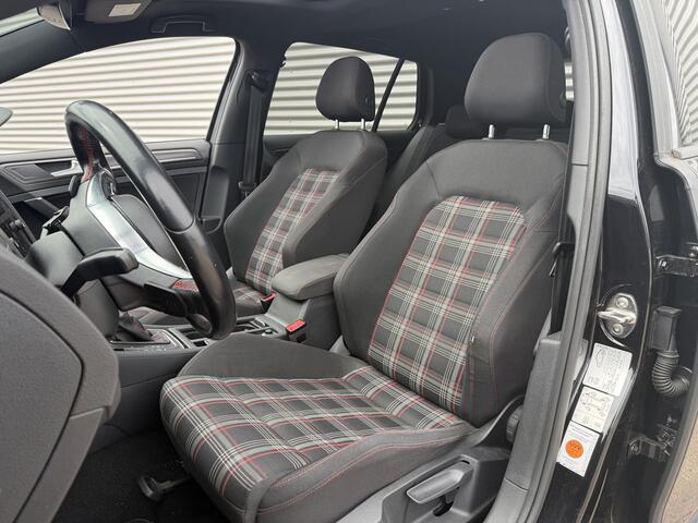 Volkswagen GOLF 2.0 TSI GTI Performance | Nieuw Binnen! | Pano | Stoelverwarming | ACC | Camera