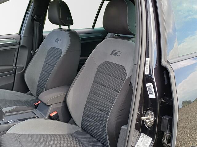 Volkswagen GOLF 1.5 TSI Highline Business R-Line /Mooie Auto!/Pano/Camera/Carplay/Digi Dash/