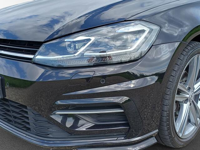 Volkswagen GOLF 1.5 TSI Highline Business R-Line /Mooie Auto!/Pano/Camera/Carplay/Digi Dash/