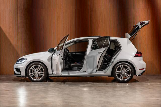 Volkswagen GOLF 1.4 TSI R-Line | DSG | Panorama | LED | Virtual Cockpit | CarPlay | ACC | Navigatie Keyless Go | DAB | MF Stuur | Nieuwe APK