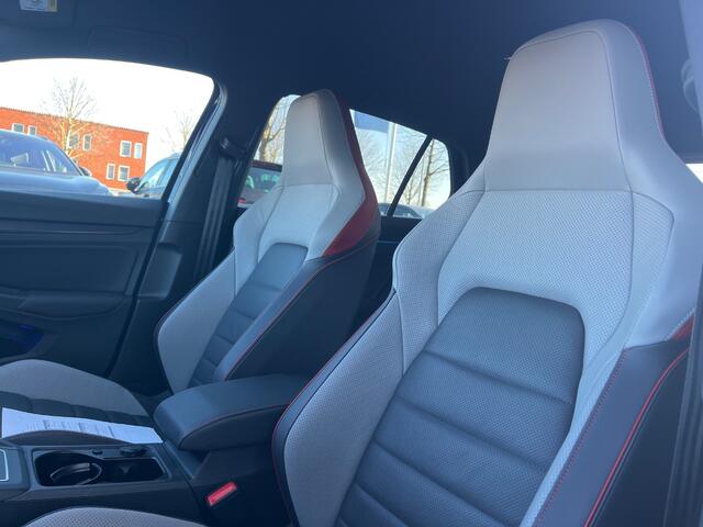 Volkswagen GOLF 2.0 TSI GTI / Leder / Harman Kardon / Head-Up Display / 18'' LMV / VW