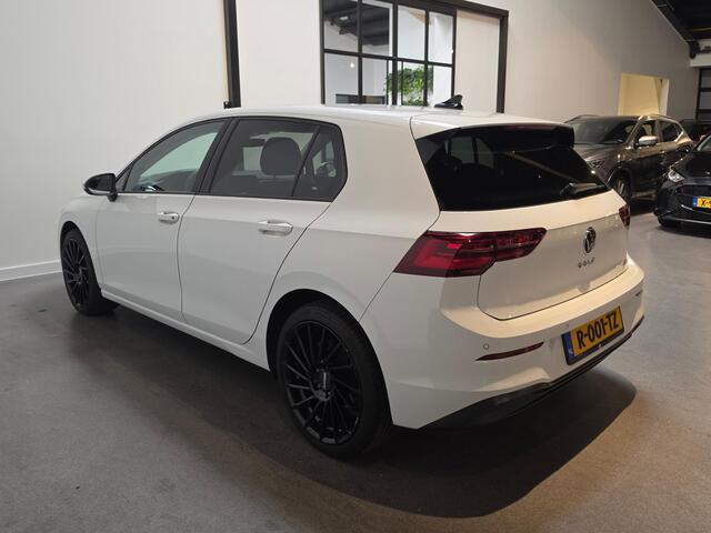 Volkswagen GOLF eTSI Life Business *Full-option* Stoel & Stuurverwarming - Panorama schuifdak - Apple Carplay/Android Auto - Dodehoekdetectie - Adaptive Cruise