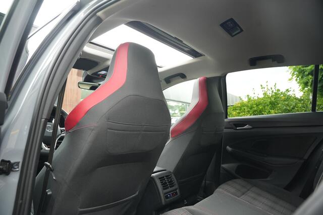 Volkswagen GOLF 2.0 TSI GTI Pano IQ 245PK H&K