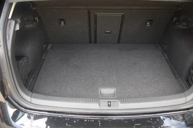 Volkswagen GOLF 1.5 TSI Highline | IQ-Drive | ACC |