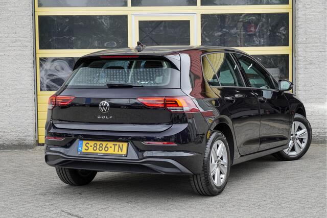 Volkswagen GOLF 1.0 TSI 5drs Life BJ2023 Lmv 16" | Led V+A | Pdc | App-Connect | Navi | Virtual cockpit | Dashboard verlichting | Climate control | Cruise control | Getint glas