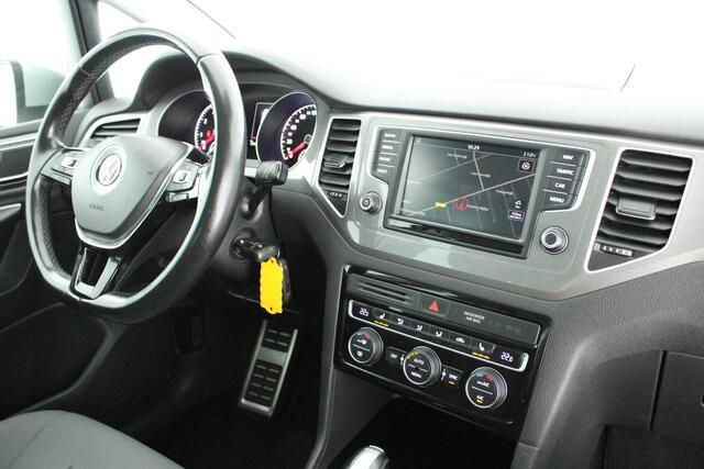 Volkswagen GOLF SPORTSVAN 1.4 TSI Highline Automaat Navigatie Trekhaak Stoelverwarming Xenon
