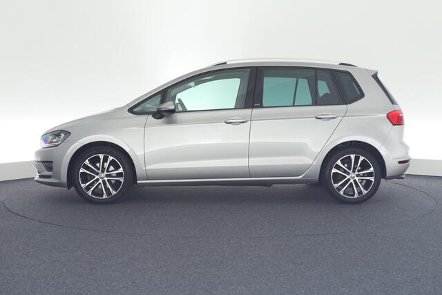 Volkswagen GOLF SPORTSVAN 1.4 TSI Highline Automaat Navigatie Trekhaak Stoelverwarming Xenon