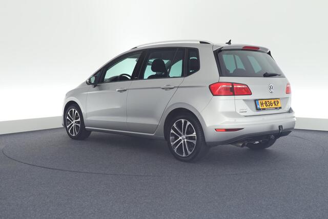 Volkswagen GOLF SPORTSVAN 1.4 TSI Highline Automaat Navigatie Trekhaak Stoelverwarming Xenon