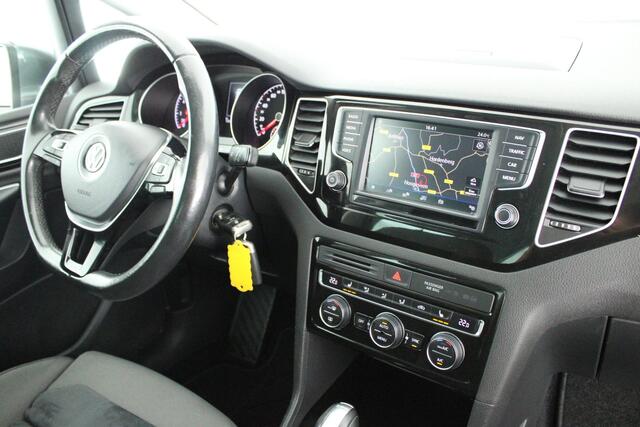 Volkswagen GOLF SPORTSVAN 1.4 TSI 150pk DSG Highline Xenon Koplampen Trekhaak Stoelverwarming
