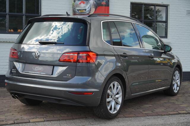 Volkswagen GOLF SPORTSVAN 1.4 TSI Highline Trekhaak Navi Clima Camera DSG