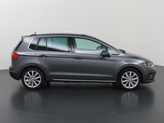 Volkswagen GOLF SPORTSVAN 1.2 TSI Highline | Navigatie | Parkeercamera | Climate Control | Cruise Control |