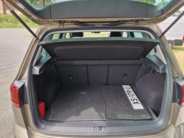 Volkswagen GOLF SPORTSVAN 1.5 TSI ACT High Line Edition DSG