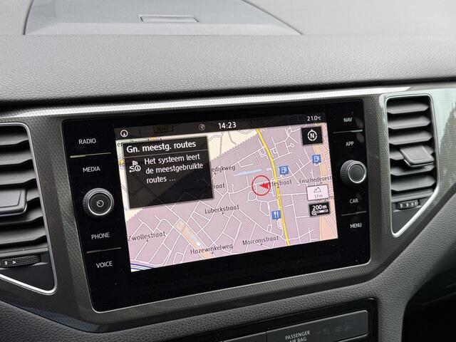 Volkswagen GOLF SPORTSVAN 1.5 TSI AUT. *!* HIGHLINE *!* PANORAMADAK/ LED/ NAVI/ CARPLAY/ 48 DKM *!*