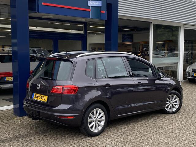Volkswagen GOLF SPORTSVAN 1.4 TSI Connected Series / Automaat / Cruise-Control / Climate-Control / Stoelverwarming / Afneembare-Trekhaak / Apple-Carplay & Android-Auto / DAB Radio-Bluetooth / Navi / PDC V+A / 17'' LMV / ENZ.