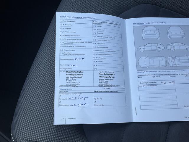 Volkswagen GOLF SPORTSVAN 1.2 TSI Highline Automaat Pano Trekhaak Adap.Cruise Stoelverw+Massage Voll.Onderhouden VOL!