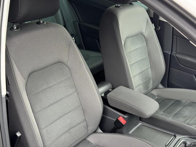 Volkswagen GOLF SPORTSVAN 1.5 TSI ACT Highline,Appl,Trekh,Cruise,Camera