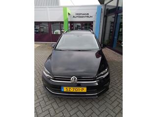volkswagen-golf-sportsvan-1.5-tsi-a