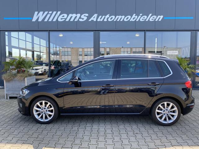 Volkswagen GOLF SPORTSVAN 1.2 TSI Highline Navigatie,Trekhaak & Camera
