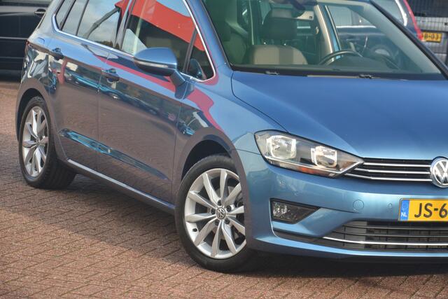 Volkswagen GOLF SPORTSVAN 1.4 TSI Connected Series | Navigatie | Camera | Ergo stoel | DAB+ | Dodehoeksensor | Trekhaak | NL auto!! | Keurige Sportsvan afkomstig van eerste eigenaar en dealer onderhouden!!