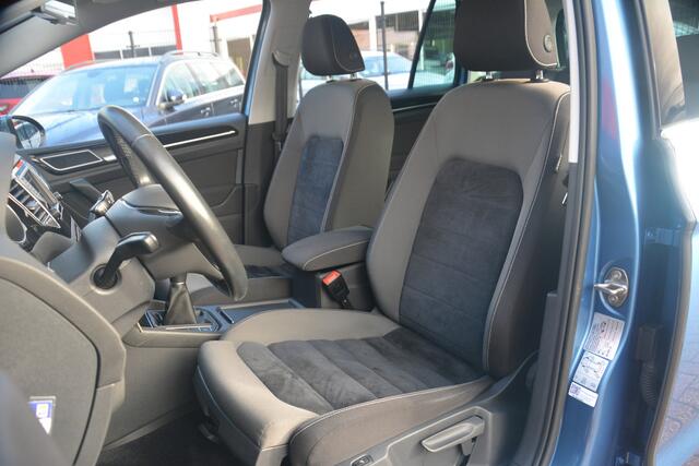 Volkswagen GOLF SPORTSVAN 1.4 TSI Connected Series | Navigatie | Camera | Ergo stoel | DAB+ | Dodehoeksensor | Trekhaak | NL auto!! | Keurige Sportsvan afkomstig van eerste eigenaar en dealer onderhouden!!