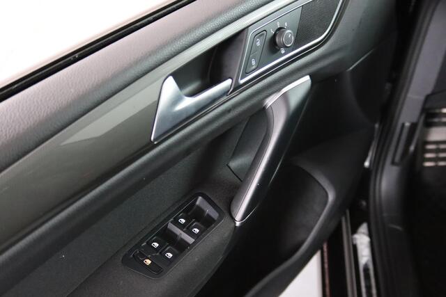 Volkswagen GOLF SPORTSVAN 1.5 TSI ACT Highline Edition, DSG, Dynaudio, LED, Stoelverwarming, Apple CarPlay/Android Auto