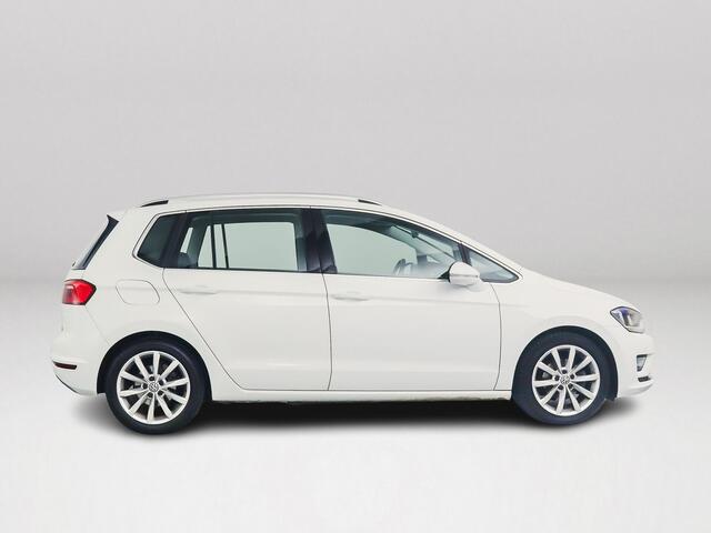 Volkswagen GOLF SPORTSVAN 1.2 TSI Highline | Parkeercamera | Stoelverwarming | Navigatie | Trekhaak