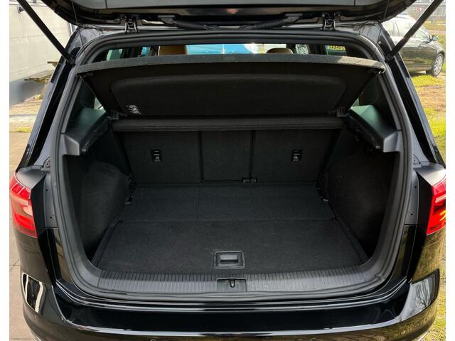 Volkswagen GOLF SPORTSVAN 1.2 TSI Business Ed. Vakantie aanbieding! In prijs verlaag