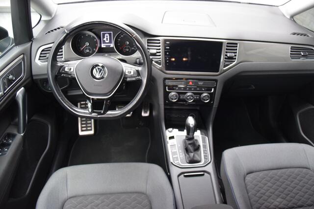 Volkswagen GOLF SPORTSVAN 1.5 TSI ACT Highline Edition DSG Automaat | BOVAG Garantie | Trekhaak | Navigatie | Stoelverwarming | Adaptive Cruise Control | Climate Control | PDC Voor&Achter | All Season Banden |