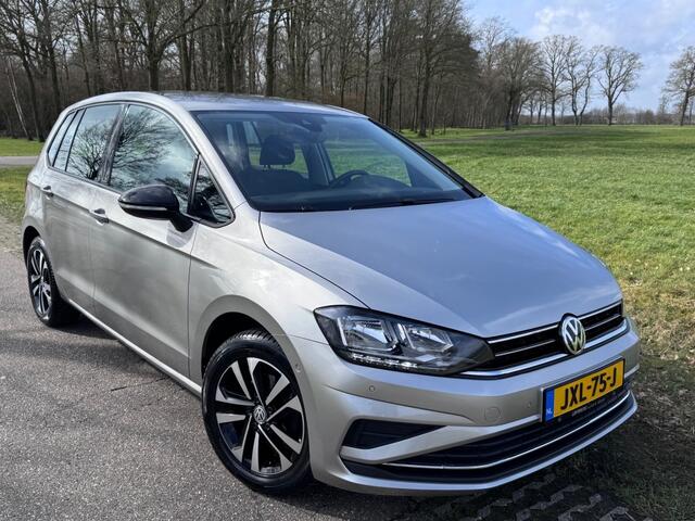Volkswagen GOLF SPORTSVAN 1.0TSI HIGHLINE / CLIMA / CRUISE / TREKHAAK / 82DKM / RIJKLAAR