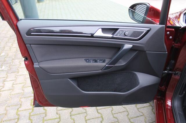 Volkswagen GOLF SPORTSVAN 1.5 TSi ACT Highline Edition Uitv. NAVIGATIE