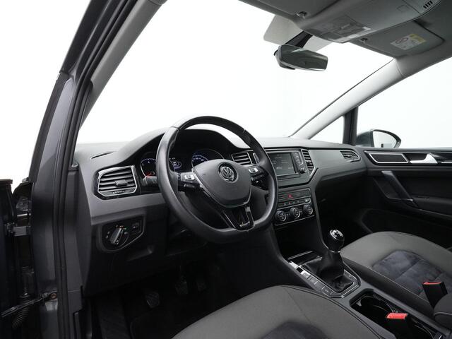 Volkswagen GOLF SPORTSVAN 1.2 TSI 110 pk Highline | 1e eigenaar | Trekhaak | Achteruitrijcamera | Navigatie | Alcantara | Carplay
