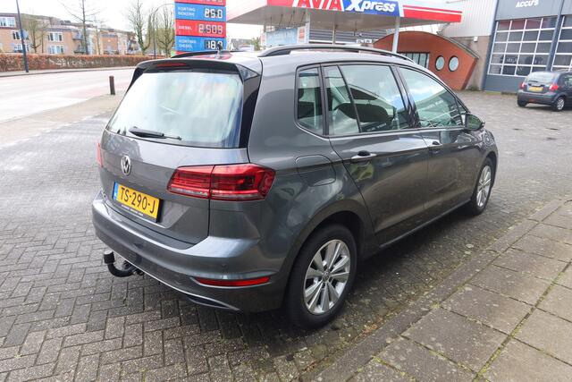 Volkswagen GOLF SPORTSVAN 1.0 TSI ATUOMAAT Comfortline All-Season I TREKHAAK