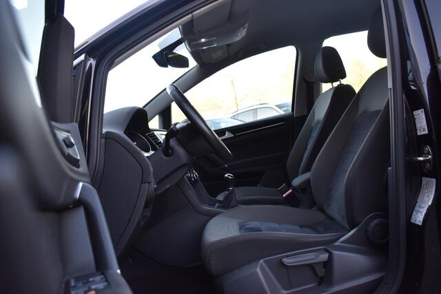 Volkswagen GOLF SPORTSVAN 1.4 TSI Highline Camera Carplay Cruise Trekhaak