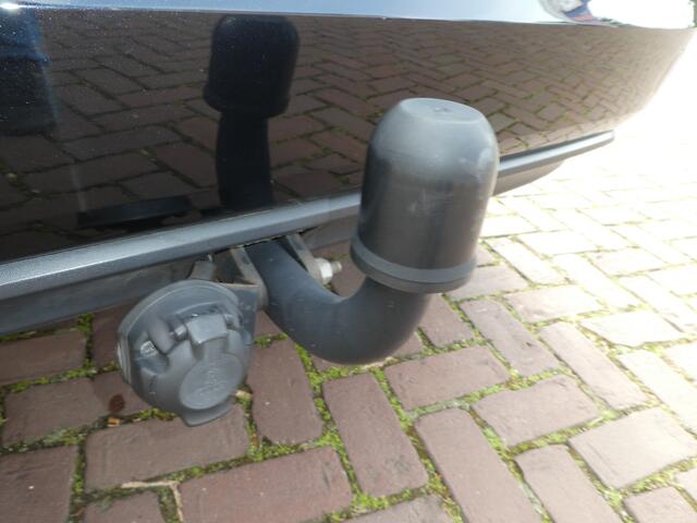 Volkswagen GOLF SPORTSVAN 1.4 TSI Highline Automaat, 17"Lm velgen, Alcantra, Navi, pdc voor+achter