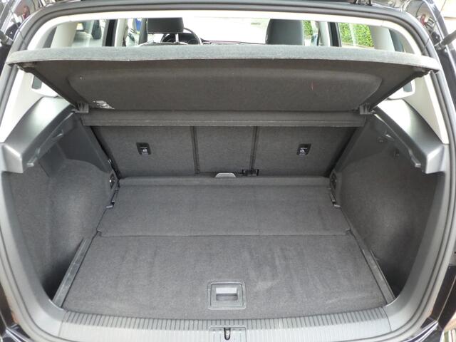 Volkswagen GOLF SPORTSVAN 1.4 TSI Highline Automaat, 17"Lm velgen, Alcantra, Navi, pdc voor+achter