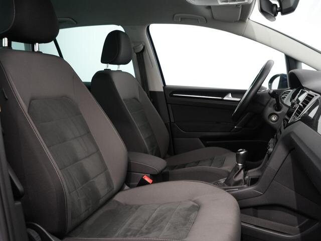 Volkswagen GOLF SPORTSVAN 1.5 TSI ACT Highline | Zwenkhaak | Winterpakket | Camera | Navi | ACC |