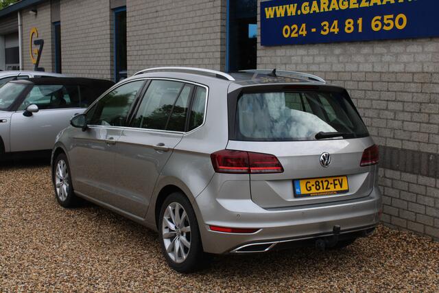 Volkswagen GOLF SPORTSVAN 1.5 TSI ACT Highline Clima Navi Trekh. panoramadak