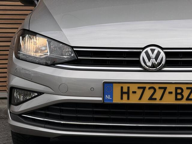 Volkswagen GOLF SPORTSVAN 1.0 TSI Highline Edition Trekhaak / All season banden / Stoel verwarming / Lm Velgen