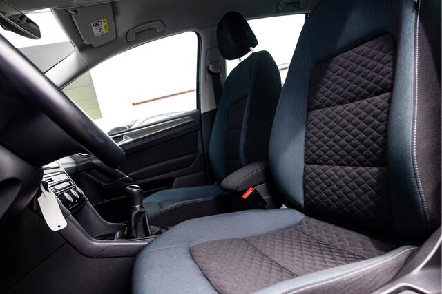 Volkswagen GOLF SPORTSVAN 1.0 TSI Highline | Trekhaak | Stoelverw. | Carplay