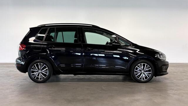 Volkswagen GOLF SPORTSVAN 1.2 TSI Connected Series | Trekhaak