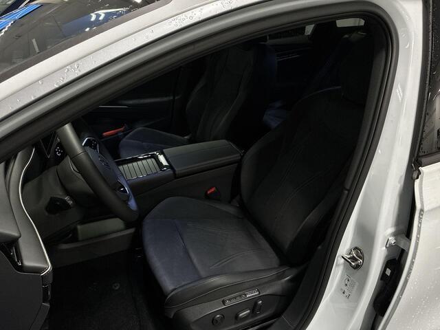 Volkswagen ID ID.7 Pro Business 286pk 77 kWh · 360 Camera · Head-Up · Alarm · Elek. Trekhaak · Keyless · Elek. Voorstoelen · 20'' Inch ·