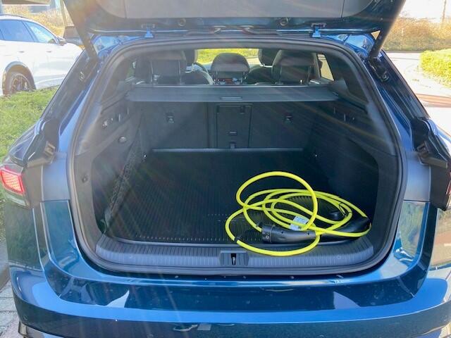 Volkswagen ID ID.7 Tourer Pro Limited Edition 77 kWh / Panoramadak / Trekhaak / Carplay / Navi