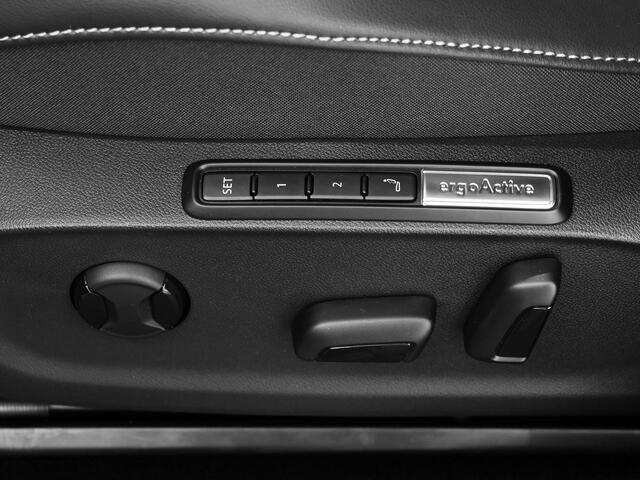 Volkswagen ID ID.7 Tourer Pro Limited Edition 77kWh 286pk · Navigatie · 360 camera · Trekhaak · 20" LM velgen