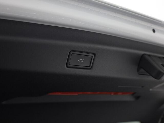 Volkswagen ID ID.7 Pro Limited Edition 77 kWh accu 286 pk · Trekhaak inklapbaar, met elektrische ontgrendeling · Voorraad OUTLET · Prijs is inclusief inruilpremie ·